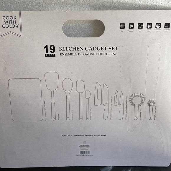 Holiday Christmas Kitchen gadgets set 19 pieces NEW - Picture 5 of 5